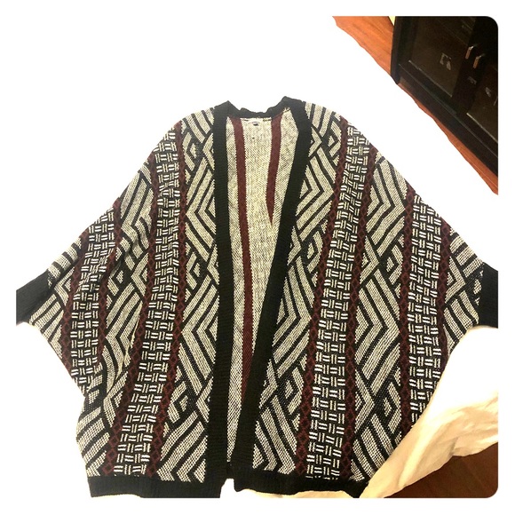 Black/white/burgundy cardigan sweater - Picture 1 of 3